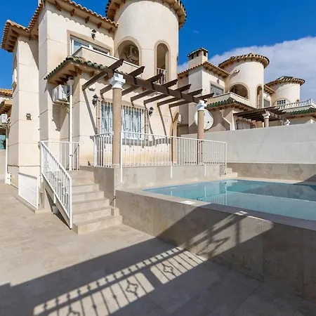 Luxury With Private Pool